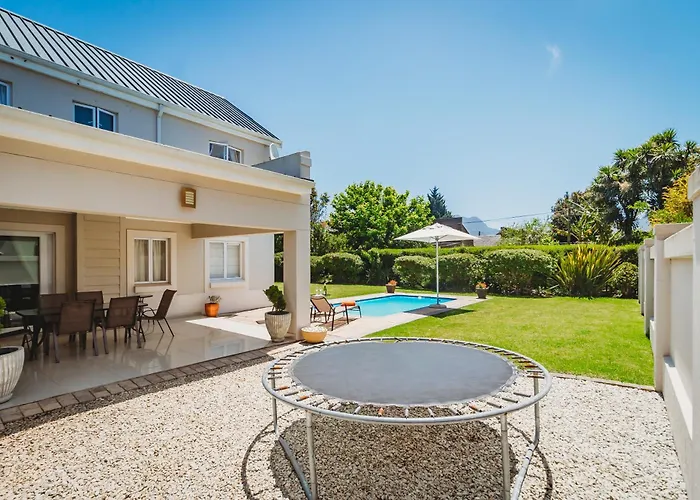Fifty1 On Long On Kingswood Golf Estate