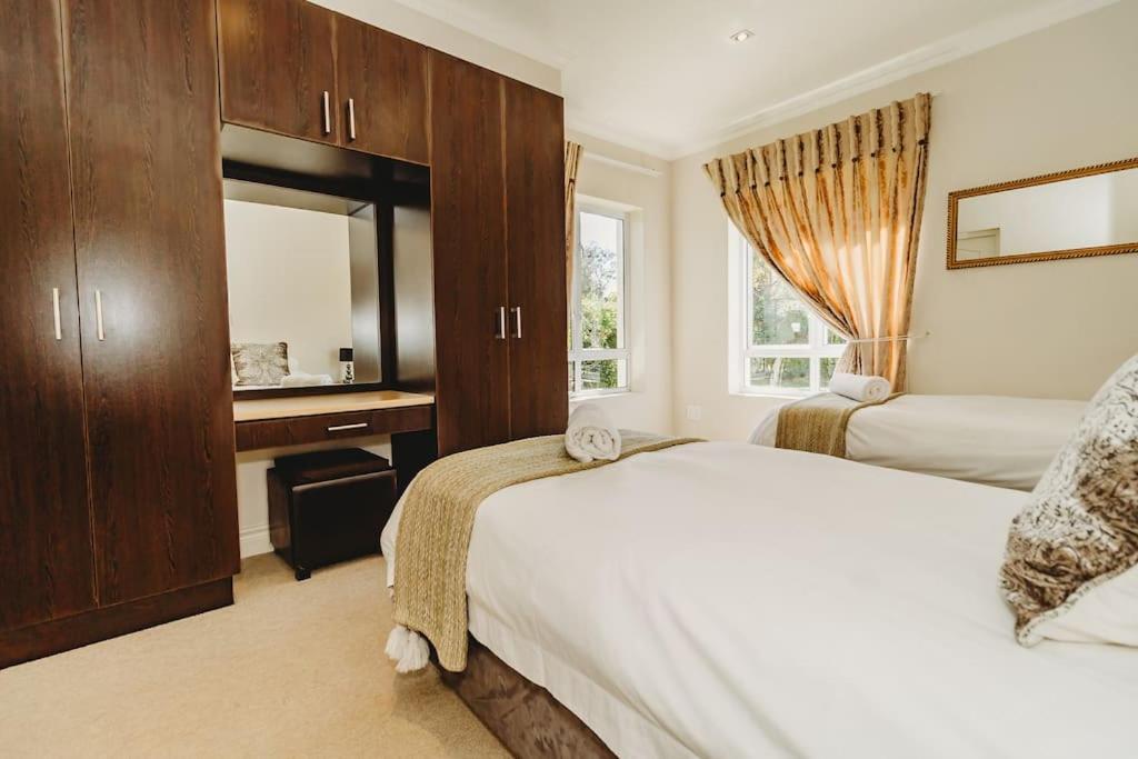 Fifty1 On Long On Kingswood Golf Estate George