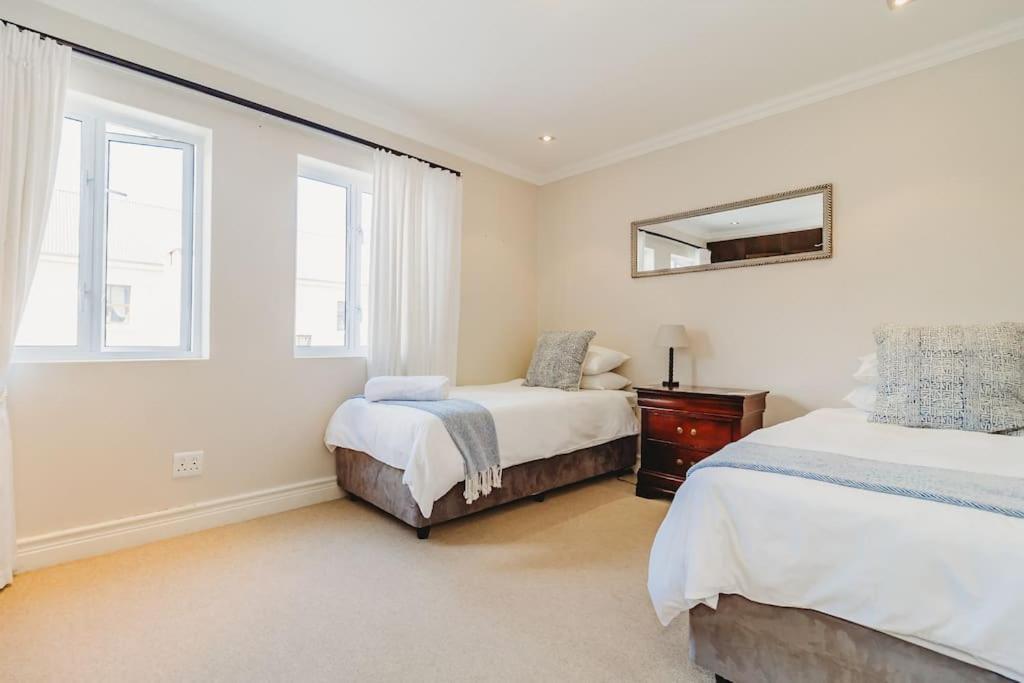 Holiday home Fifty1 On Long On Kingswood Golf Estate *