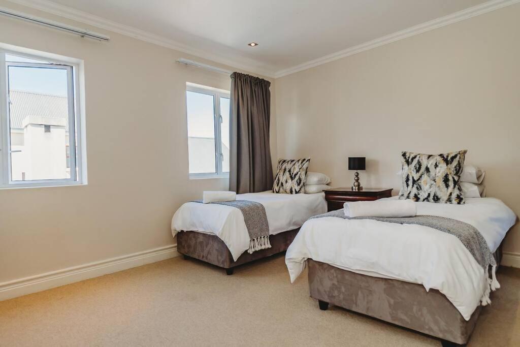 Fifty1 On Long On Kingswood Golf Estate * George