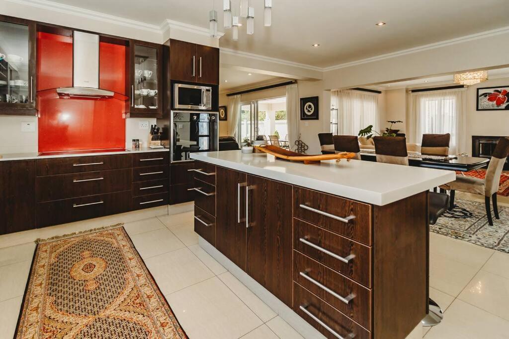 Fifty1 On Long On Kingswood Golf Estate Holiday home