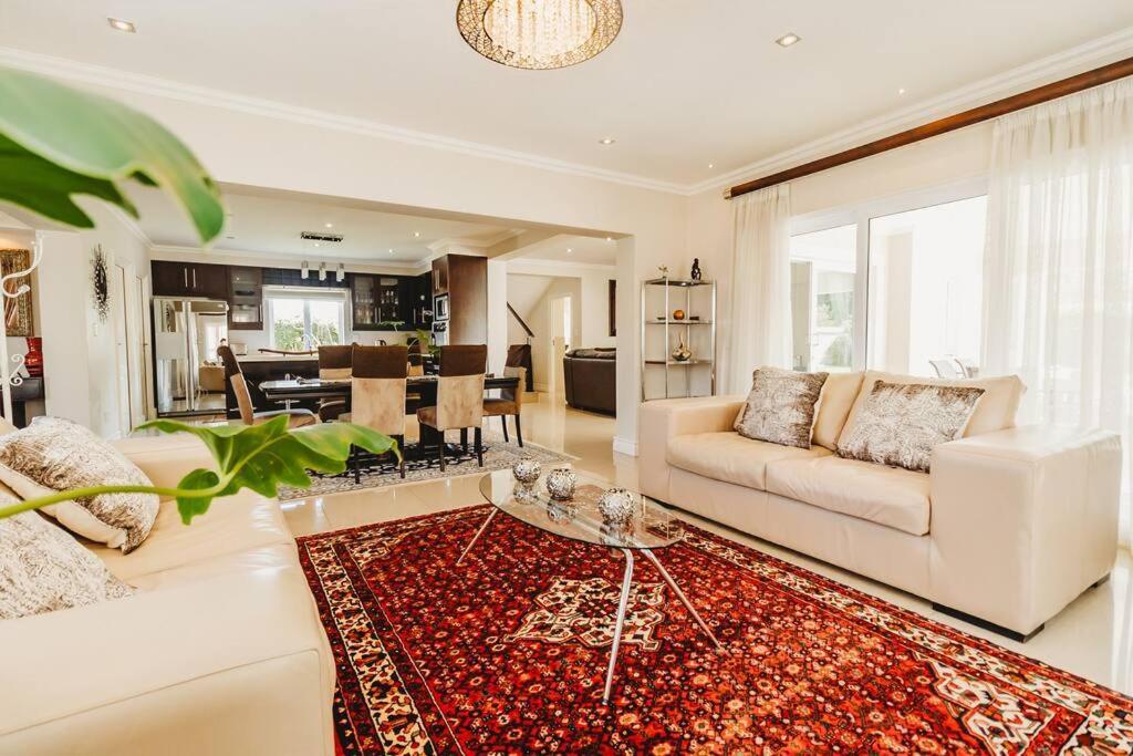 Fifty1 On Long On Kingswood Golf Estate * George
