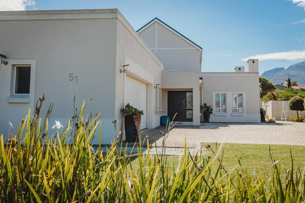 Holiday home Fifty1 On Long On Kingswood Golf Estate