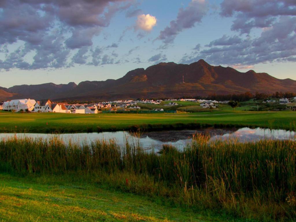 Fifty1 On Long On Kingswood Golf Estate Holiday home