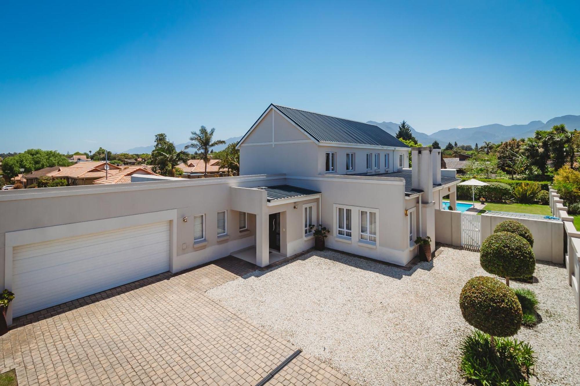 Fifty1 On Long On Kingswood Golf Estate Holiday home